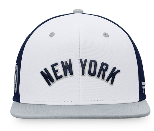 Men's New York Yankees Fanatics Branded White/Gray Iconic Color Blocked Snapback Hat